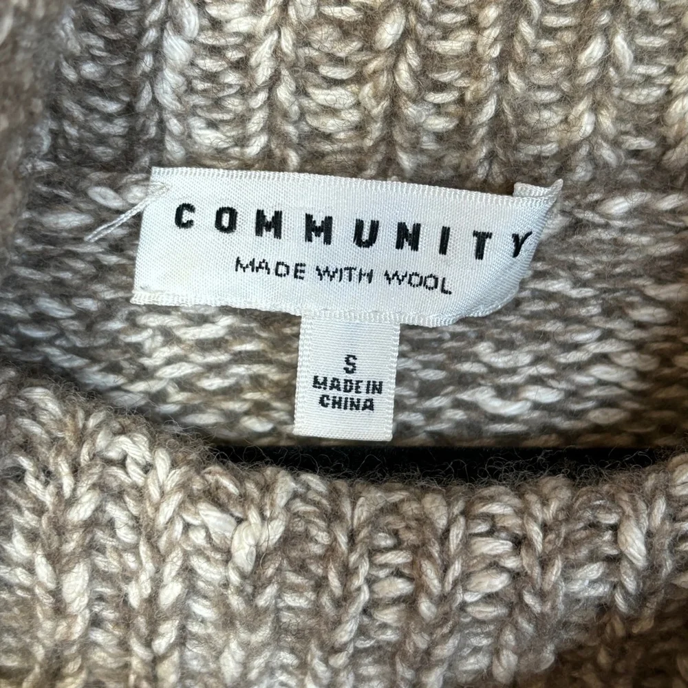 Aritzia Community Sweater Brown White Women’s Small Wool Blend Turtleneck